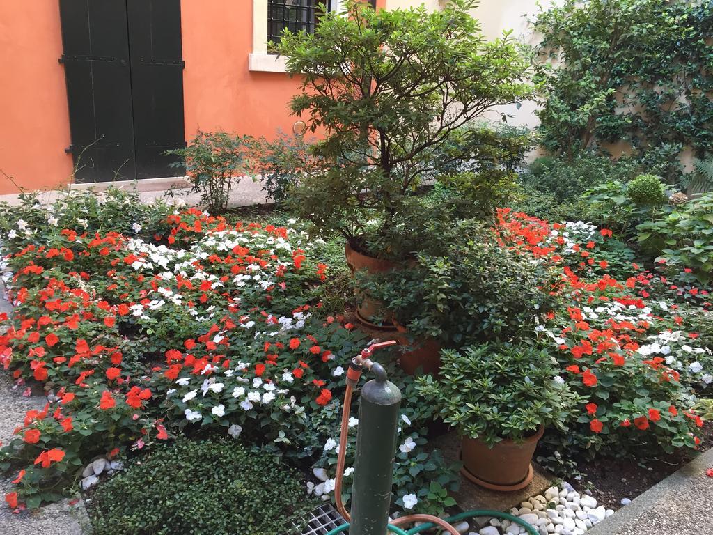 L'Angolino Nascosto Verona Luaran gambar